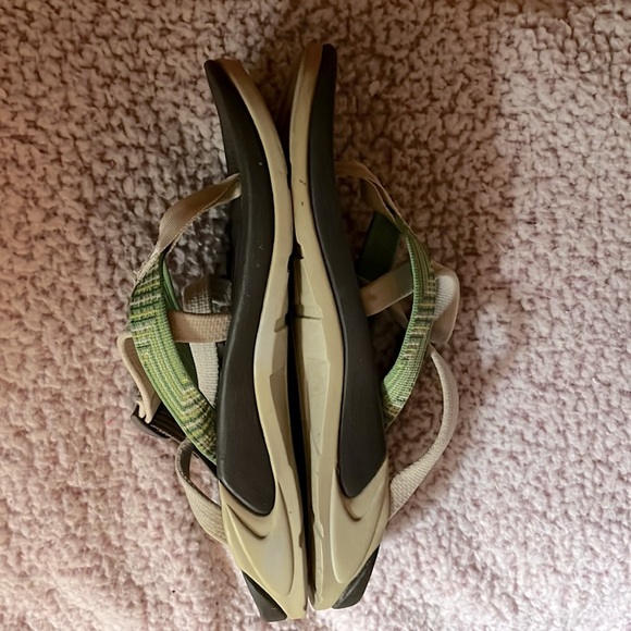 CHACO Sandals Women's size 10 EUC - Picture 4 of 5